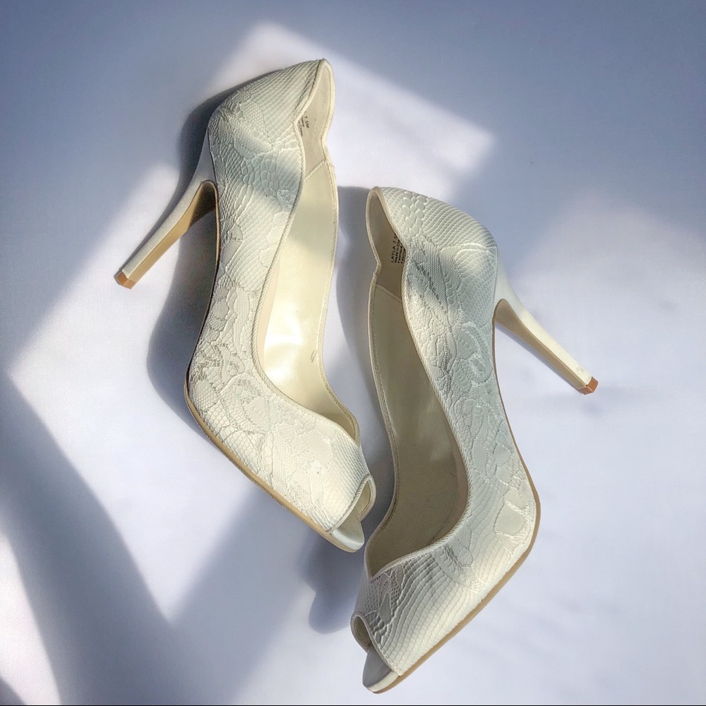 DAVIDS BRIDAL IVORY HEELS